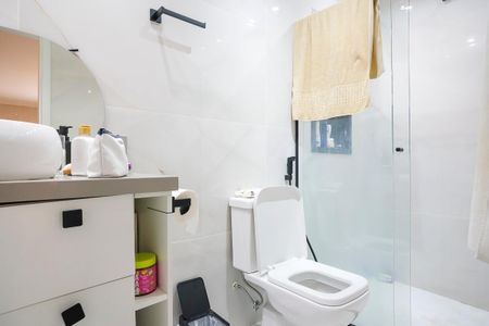 Apartamento à venda com 80m², 2 quartos e 1 vagaBanheiro da suíte