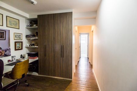 Apartamento à venda com 202m², 3 quartos e 3 vagasEscritório