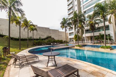 Apartamento à venda com 202m², 3 quartos e 3 vagasPiscina