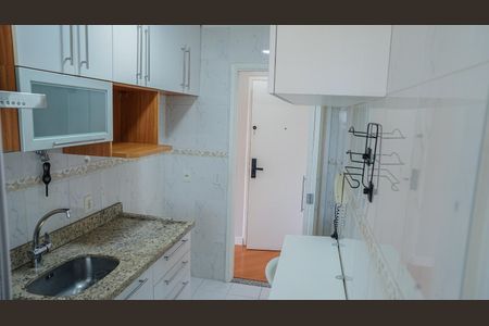 Apartamento à venda com 57m², 2 quartos e 1 vagaCozinha