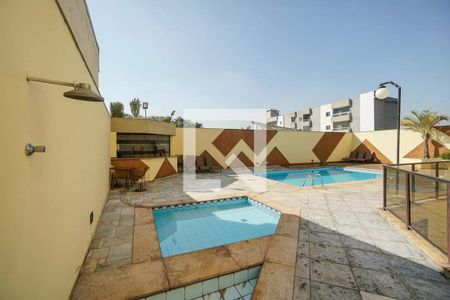 Apartamento para alugar com 130m², 2 quartos e 2 vagasÁrea comum - Piscina