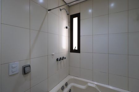 Apartamento para alugar com 130m², 2 quartos e 2 vagasBanheiro da Suíte