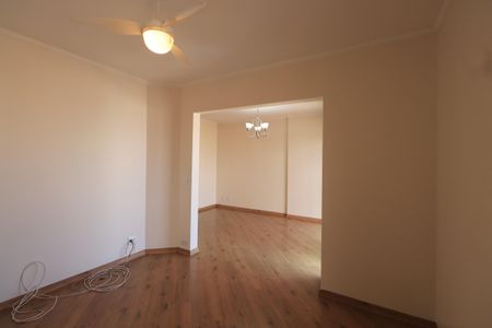 Apartamento para alugar com 130m², 2 quartos e 2 vagasSala