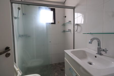 Apartamento para alugar com 130m², 2 quartos e 2 vagasBanheiro Social