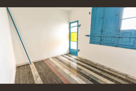 Quarto 2 de apartamento para alugar com 2 quartos, 45m² em Lagoinha, Belo Horizonte