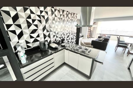 Apartamento à venda com 260m², 3 quartos e 4 vagas Apartamento à venda com 260m², 3 quartos e 4 vagasCozinha