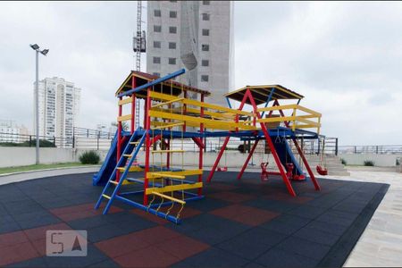 Apartamento à venda com 260m², 3 quartos e 4 vagas Apartamento à venda com 260m², 3 quartos e 4 vagasÁrea comum - Playground