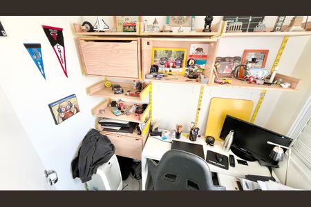 Apartamento à venda com 260m², 3 quartos e 4 vagas Apartamento à venda com 260m², 3 quartos e 4 vagasEscritório