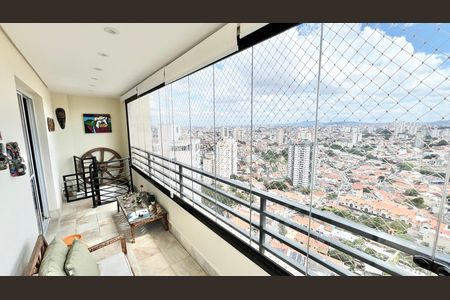 Apartamento à venda com 260m², 3 quartos e 4 vagas Apartamento à venda com 260m², 3 quartos e 4 vagasVaranda
