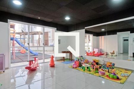 Apartamento à venda com 260m², 3 quartos e 4 vagas Apartamento à venda com 260m², 3 quartos e 4 vagasBrinquedoteca