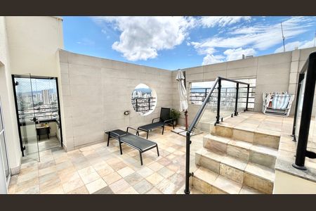 Apartamento à venda com 260m², 3 quartos e 4 vagas Apartamento à venda com 260m², 3 quartos e 4 vagasVaranda gourmet