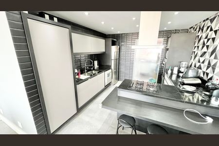 Apartamento à venda com 260m², 3 quartos e 4 vagas Apartamento à venda com 260m², 3 quartos e 4 vagasCozinha