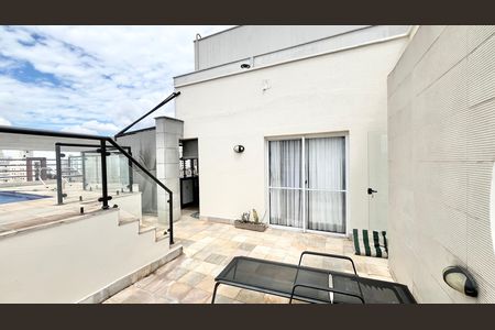 Apartamento à venda com 260m², 3 quartos e 4 vagas Apartamento à venda com 260m², 3 quartos e 4 vagasVaranda gourmet