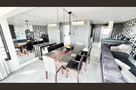 Apartamento à venda com 260m², 3 quartos e 4 vagas Apartamento à venda com 260m², 3 quartos e 4 vagasSala