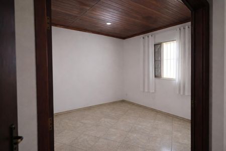Casa à venda com 4 quartos, 200m² em Jardim Santo Eduardo, Guarulhos