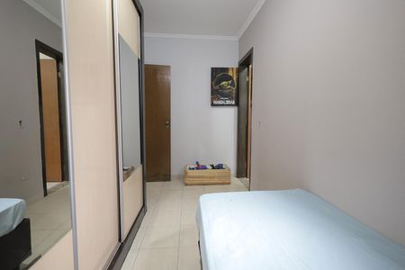 Casa à venda com 164m², 3 quartos e 3 vagasQuarto 2
