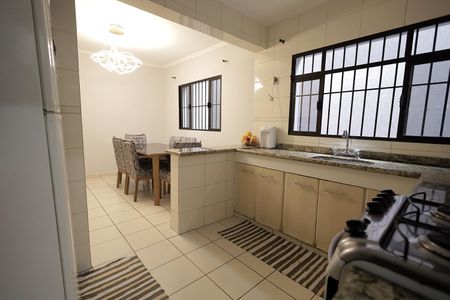 Casa à venda com 164m², 3 quartos e 3 vagasCozinha