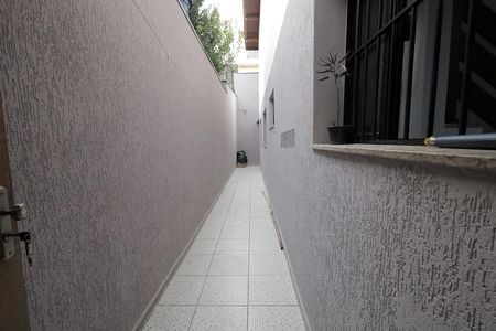 Casa à venda com 164m², 3 quartos e 3 vagasCorredor lateral
