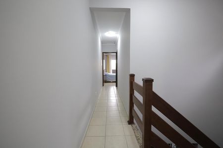 Casa à venda com 164m², 3 quartos e 3 vagasCorredor
