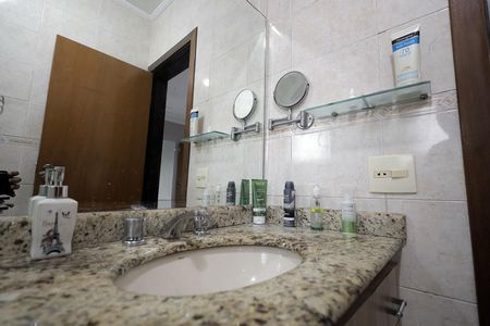 Casa à venda com 164m², 3 quartos e 3 vagasBanheiro Quarto Suíte 2