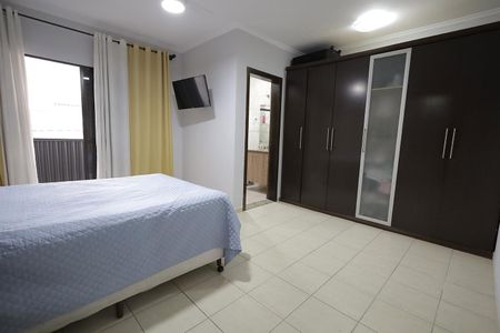 Casa à venda com 164m², 3 quartos e 3 vagasQuarto Suíte 2