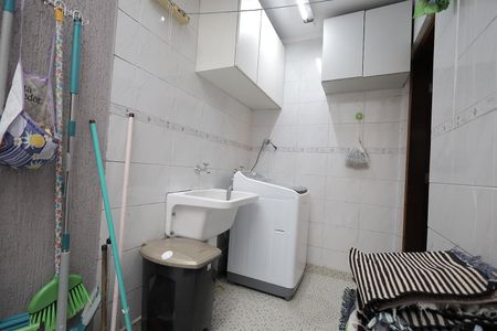 Casa à venda com 164m², 3 quartos e 3 vagasÁrea de Serviço