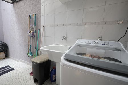 Casa à venda com 164m², 3 quartos e 3 vagasÁrea de Serviço