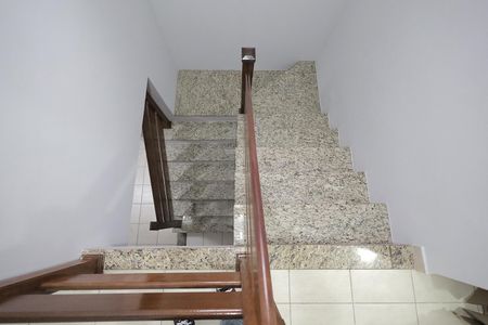 Casa à venda com 164m², 3 quartos e 3 vagasEscada