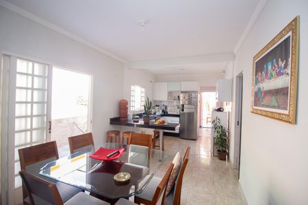 Casa à venda com 260m², 4 quartos e 2 vagasCozinha