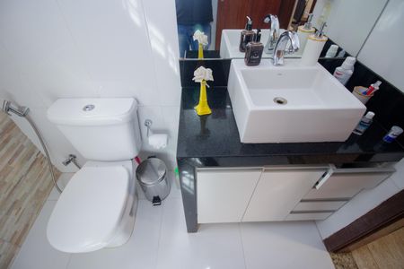 Casa à venda com 260m², 4 quartos e 2 vagasBanheiro da Suíte