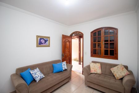 Sala de casa à venda com 4 quartos, 260m² em Bom Jesus, Contagem