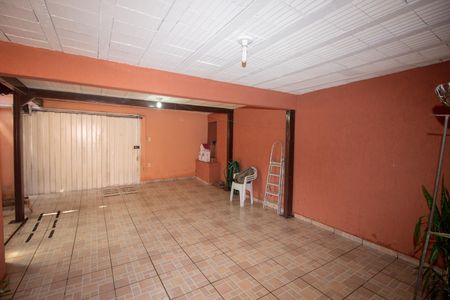 Casa à venda com 260m², 4 quartos e 2 vagasLavabo