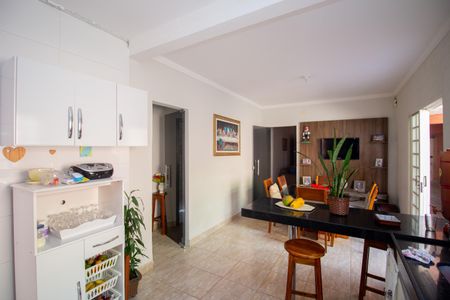 Casa à venda com 260m², 4 quartos e 2 vagasCozinha