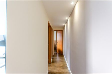 Apartamento para alugar com 44m², 2 quartos e sem vaga Apartamento para alugar com 44m², 2 quartos e sem vagaCorredor
