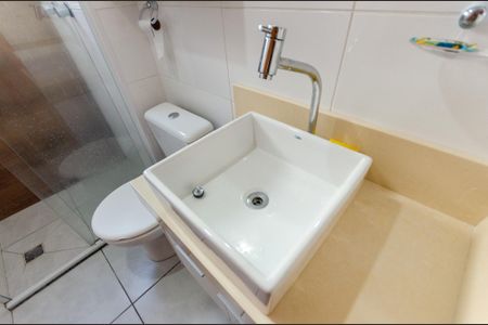 Apartamento para alugar com 44m², 2 quartos e sem vaga Apartamento para alugar com 44m², 2 quartos e sem vagaBanheiro