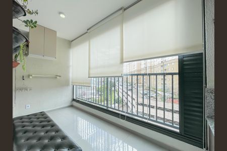 Sacada de apartamento à venda com 2 quartos, 49m² em Vila Yolanda, Osasco