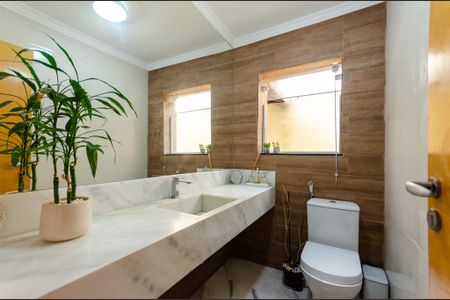 Casa à venda com 177m², 3 quartos e 2 vagasLavabo