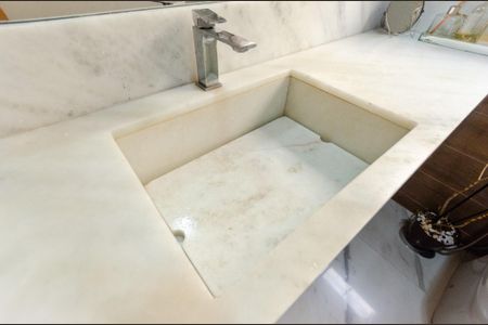 Casa à venda com 177m², 3 quartos e 2 vagasLavabo