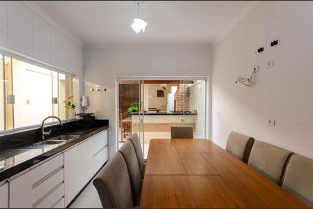 Casa à venda com 177m², 3 quartos e 2 vagasCozinha