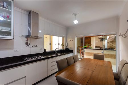 Casa à venda com 177m², 3 quartos e 2 vagasCozinha