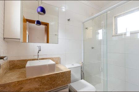 Casa à venda com 177m², 3 quartos e 2 vagasSuíte 2 - Banheiro