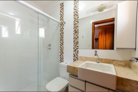 Casa à venda com 177m², 3 quartos e 2 vagasSuíte 1 - Banheiro