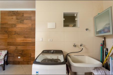 Casa à venda com 177m², 3 quartos e 2 vagasÁrea de Serviço