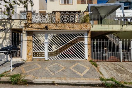 Casa à venda com 177m², 3 quartos e 2 vagasFachada