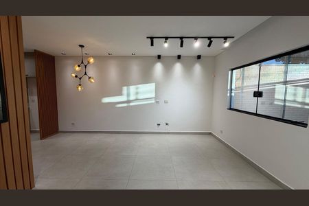 Casa à venda com 2 quartos, 130m² em Vila Alzira, Santo André