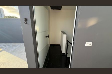 Casa à venda com 130m², 2 quartos e 1 vaga Casa à venda com 130m², 2 quartos e 1 vagaPátio com vista para a cidade, com churrasqueira e área de lazer.