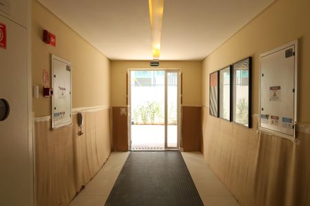 Apartamento para alugar com 36m², 2 quartos e sem vagaÁrea comum - Saguão do prédio