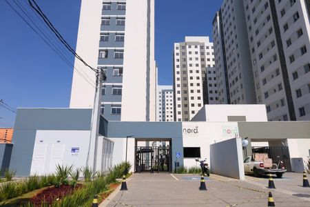 Apartamento para alugar com 36m², 2 quartos e sem vagaFachada do condomínio - Placa instalada na fachada do condomínio - Código da placa: YIXW-1466