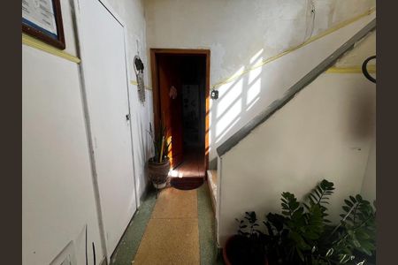 Apartamento à venda com 90m², 3 quartos e sem vaga Apartamento à venda com 90m², 3 quartos e sem vagaHall