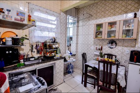 Apartamento à venda com 90m², 3 quartos e sem vaga Apartamento à venda com 90m², 3 quartos e sem vagaCozinha e Área de Serviço